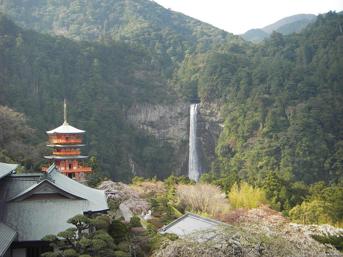 Хостел Kumano Backpackers Танабе Экстерьер фото